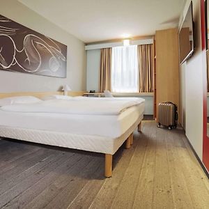 Zimmer mit zwei Einzelbetten
